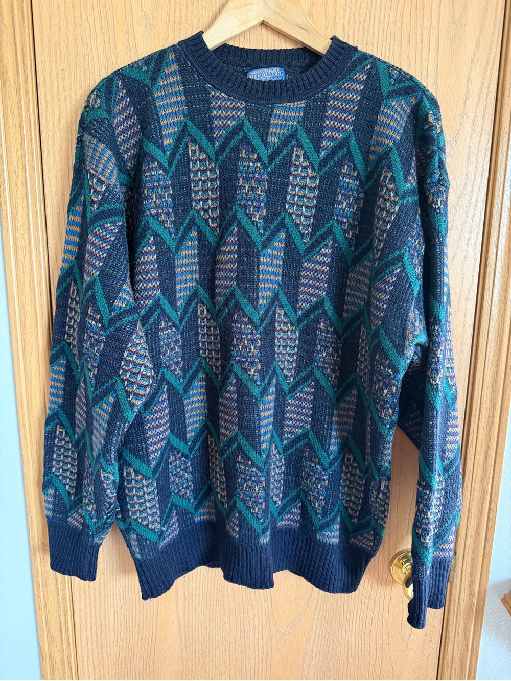 Vintage Pendleton 100% Virgin Wool Navy Geometric Crewneck Sweater Men’s Size XL